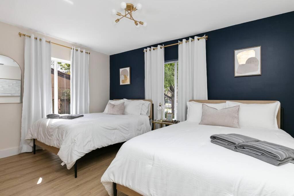 Hébergement de vacances New Home, Pool Near Airport And Beaches, King Bed